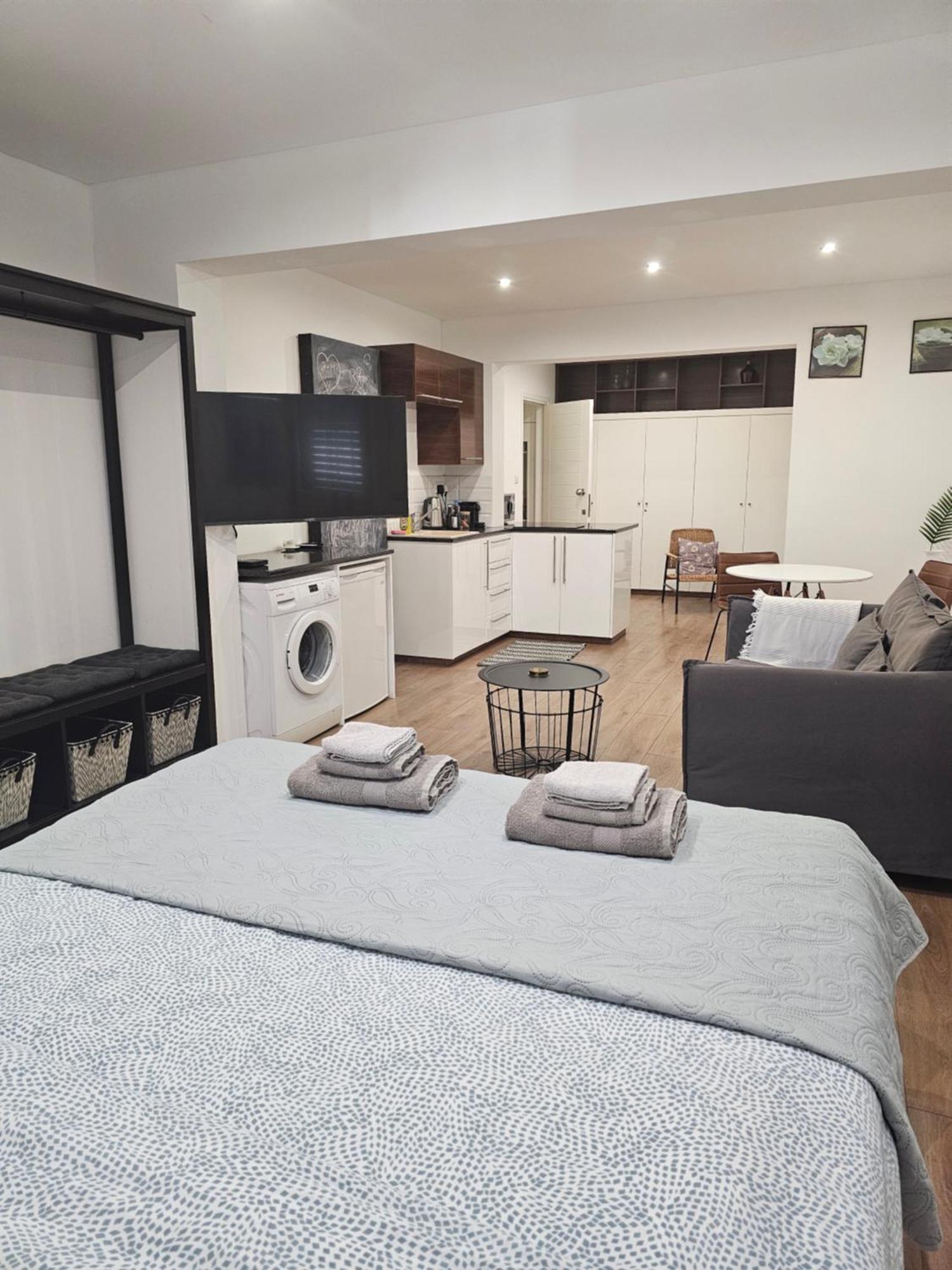 City Center Apartments Пафос Экстерьер фото