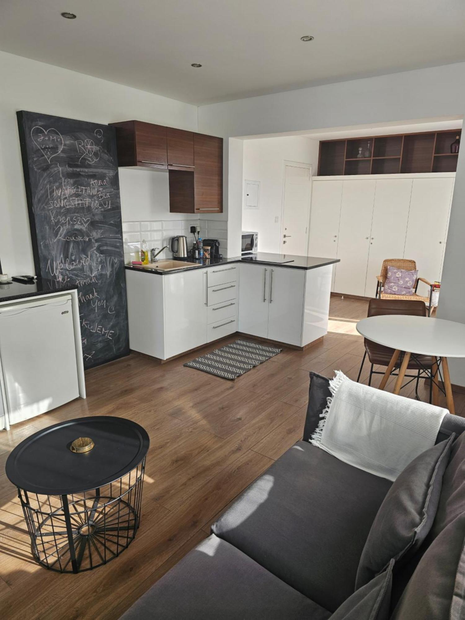 City Center Apartments Пафос Экстерьер фото