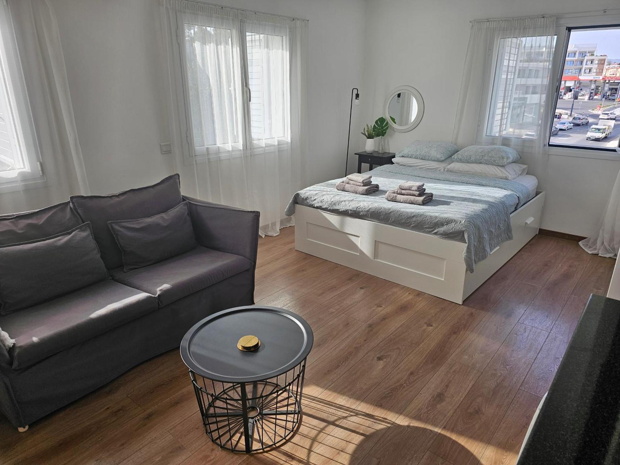 City Center Apartments Пафос Экстерьер фото