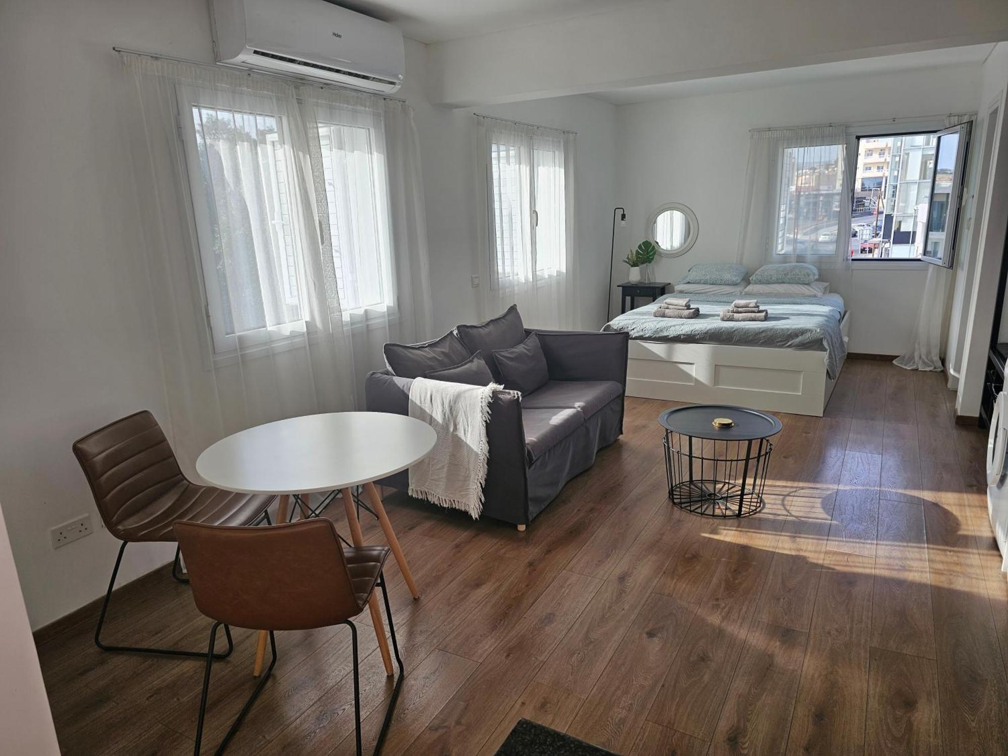 City Center Apartments Пафос Экстерьер фото