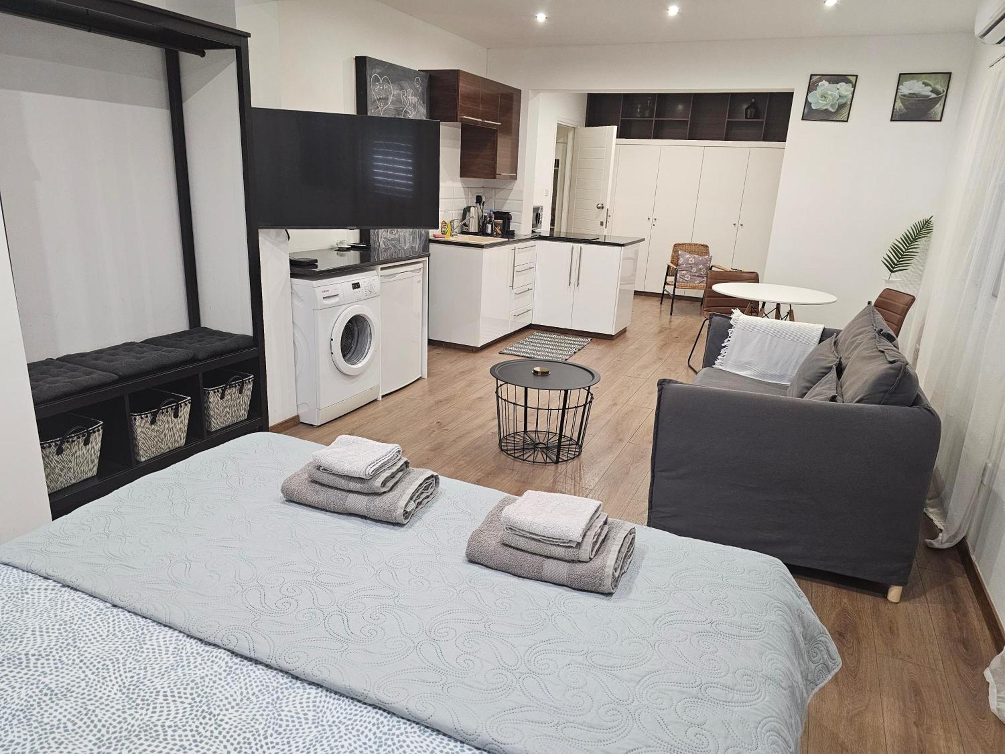 City Center Apartments Пафос Экстерьер фото